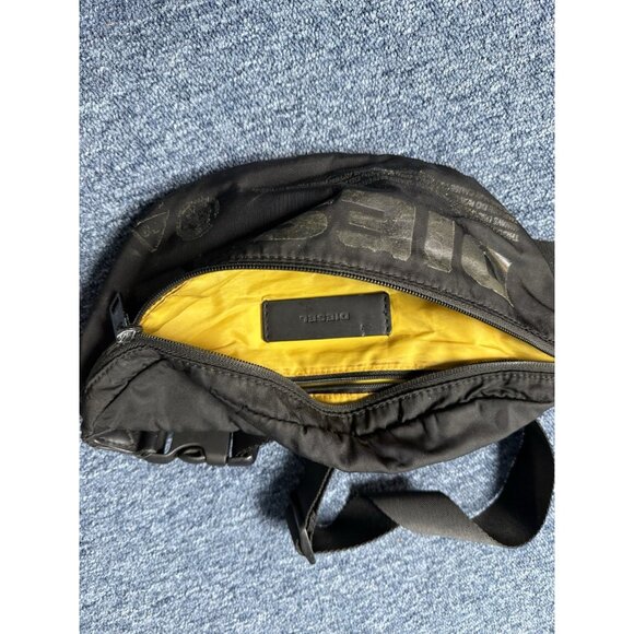 Diesel Men 00S Vintage Shoulder Bag Y2K Tech Series Stylish fanny pack belt bag - Picture 3 of 12